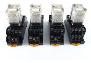 Kit 4 Relés Omron My4zn 24vdc 5a Com Base
